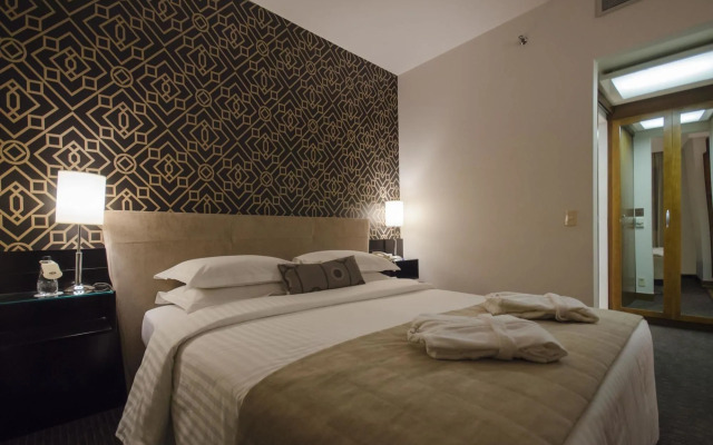 Estanplaza Funchal - Faria Lima