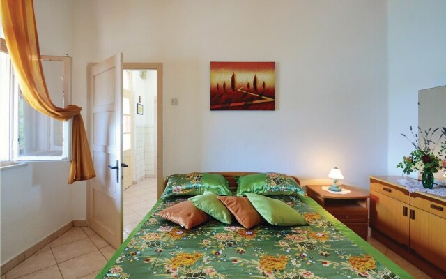 Awesome Home in Trget With 2 Bedrooms