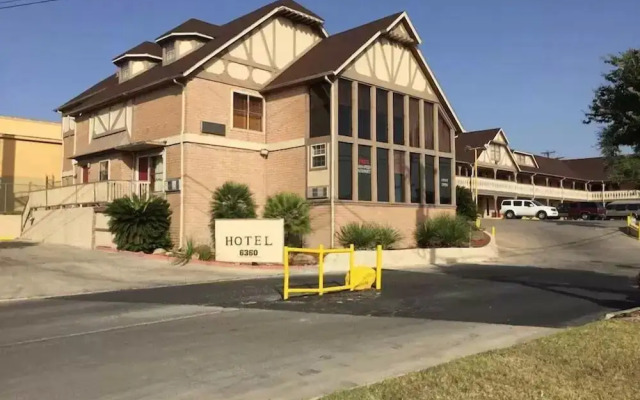 Econo Lodge Ingram Park