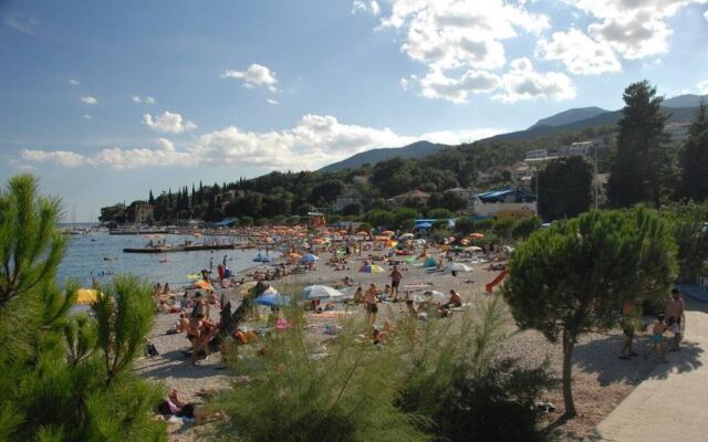 Miriam - 200m From Beach - A2