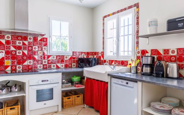 Holiday Home La Garrigue - PUJ100
