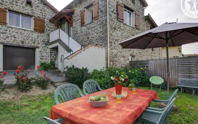 Gîte Saint-Héand, 3 pièces, 5 personnes - FR-1-496-4