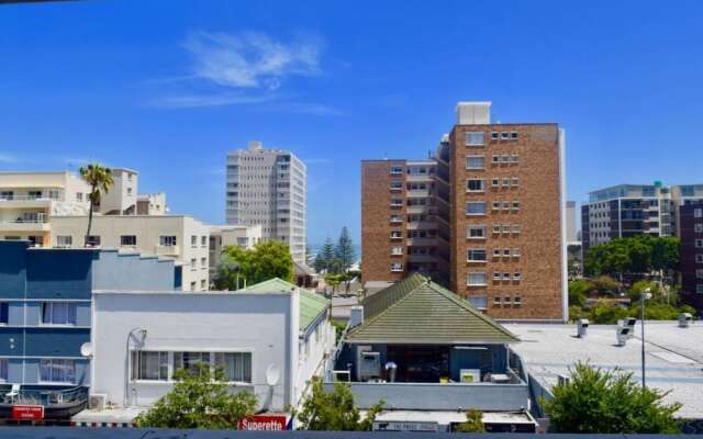 2 Bedroom in Sea Point With Huge Balcony