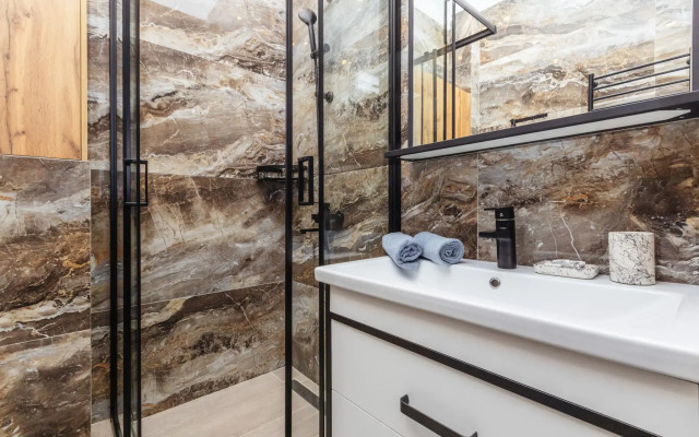 Апартаменты на улице Защитников Кавказа