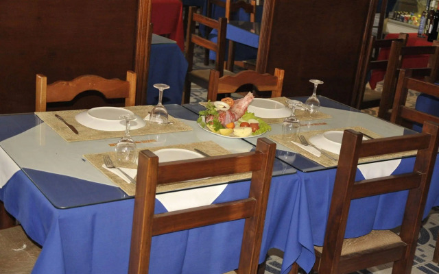 Hotel Edu Horizonte