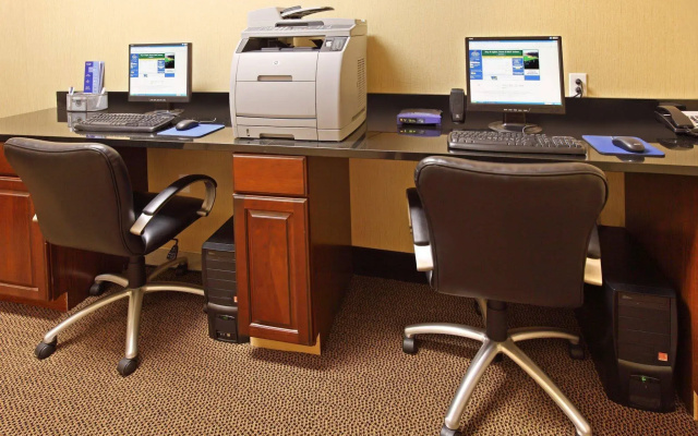 Holiday Inn Express Hotel & Suites Clarksville by IHG