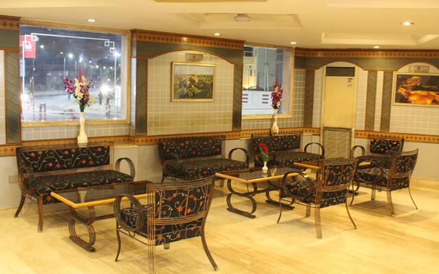 Chandra Inn
