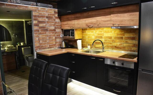 Alexander apartment serres