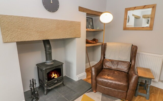 5 Bank Cottage