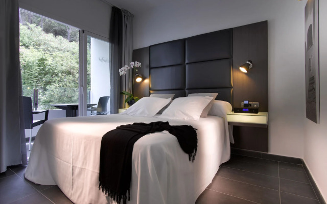 Palladium Hotel Cala Llonga - Adults Only