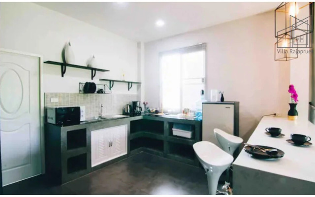 Villa Rajapruek Entire 3 villas 7 bedrooms near airport