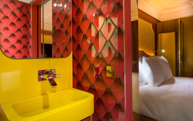 Idol Hotel