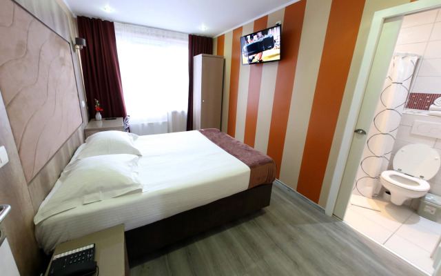 Hotel Phenix