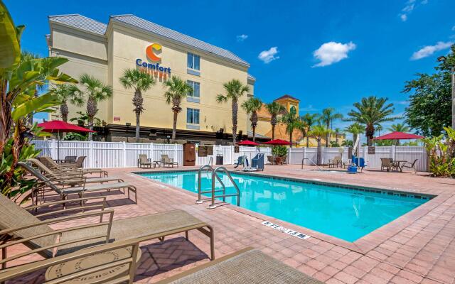 Comfort Suites Near Universal Orlando Resort