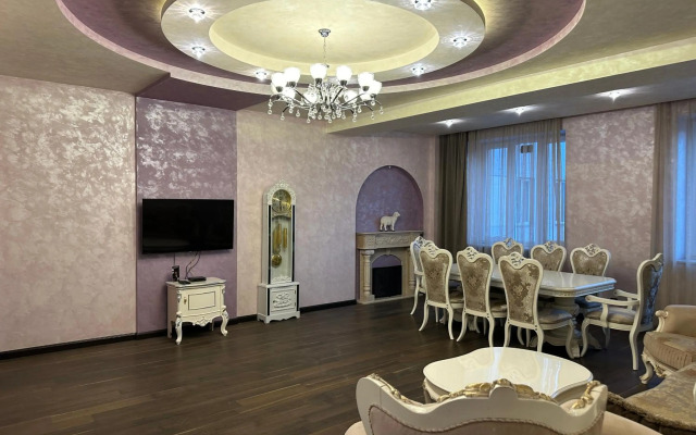 Northern Avenue 2 bedroom Luxury apartment HH777