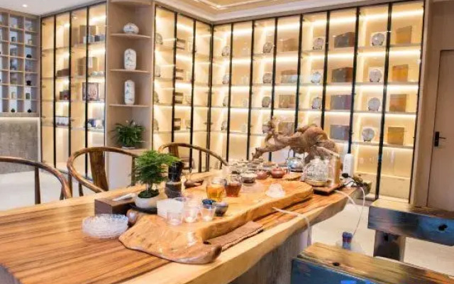 Yating Bussiness Hotel