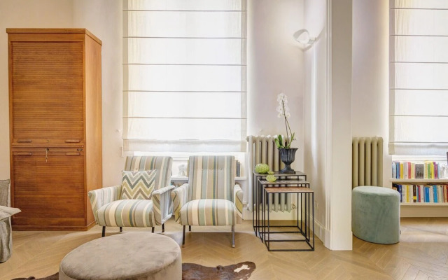 Raffaello Apartment by Firenze Prestige