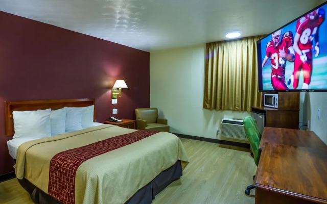 Red Roof Inn & Suites Piqua