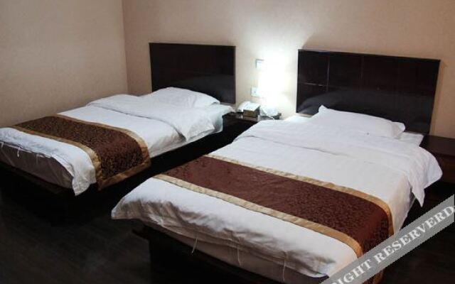 Urumqi Lu Jiayi Business Express Hotel