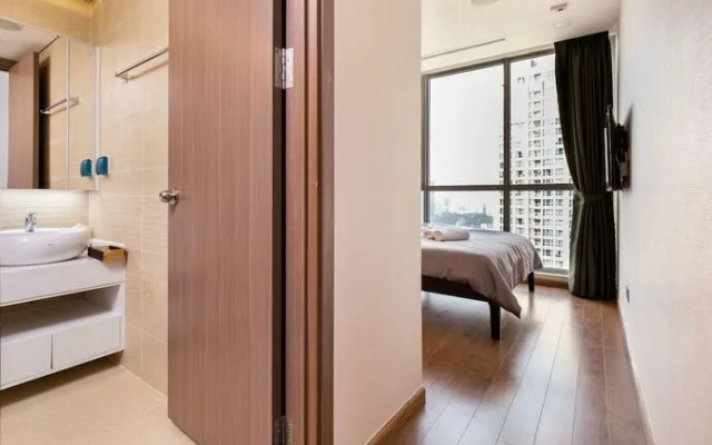 Best Price Vinhomes Apartment with Full Servied