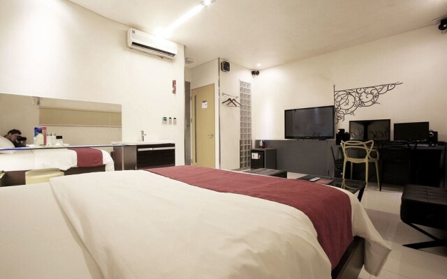 Suyu Solid Hotel