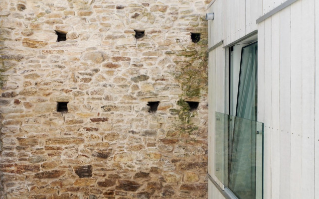 Moure Hotel