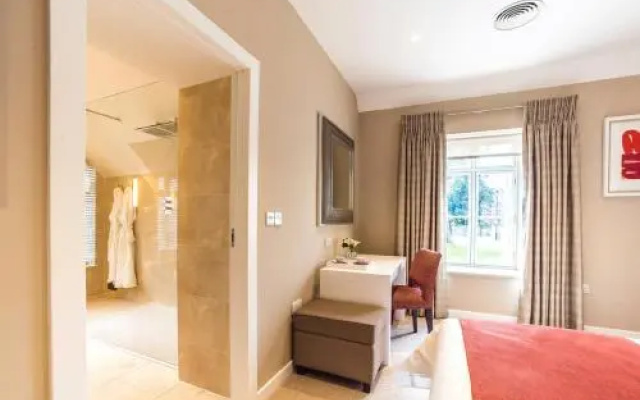 Cae Court Hotel