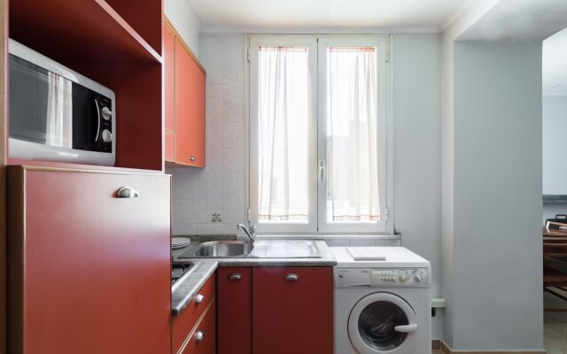 Crosti Apartments