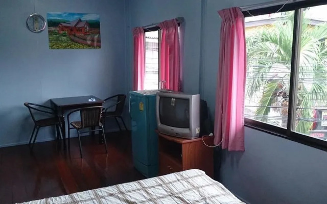 Limelight Guesthouse Restaurant & Bar