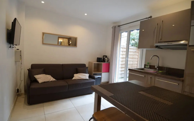 Amazing apartment 4 persons with big Terrace in Carré d'Or district in Nice
