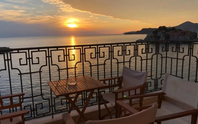 Sveti Stefan Beach Apartment