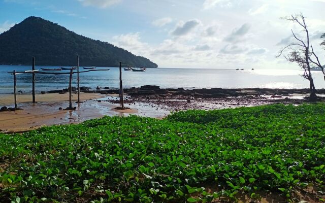 The Azure - M'Pai Bay