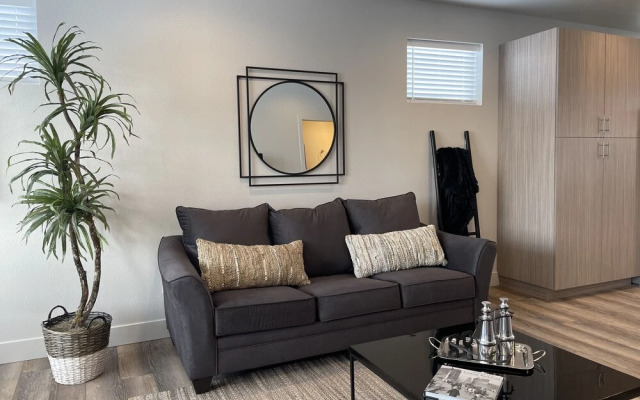 938 Jerome St Unit 3