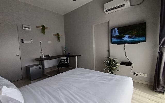 The Horizon Ipoh Dual L12 by Grab A Stay