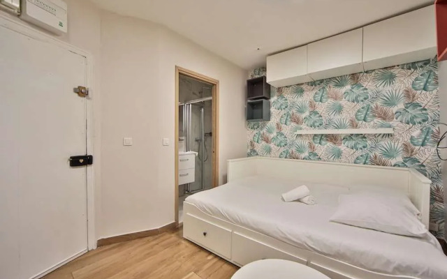 Blue Night International 49