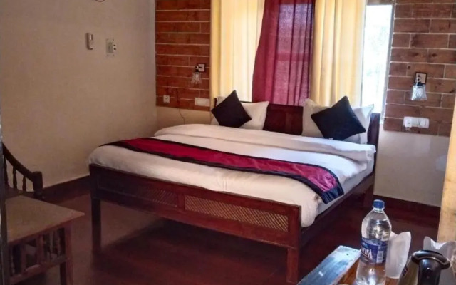 Rhea Safari Lodge