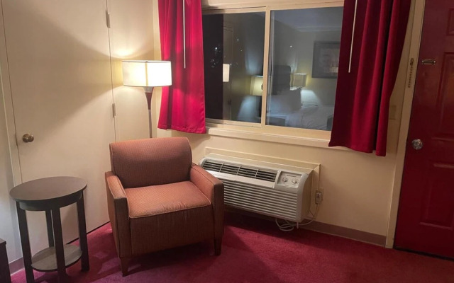 Dollinger's Motor Inn