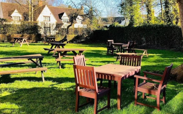 The Hollybush Inn