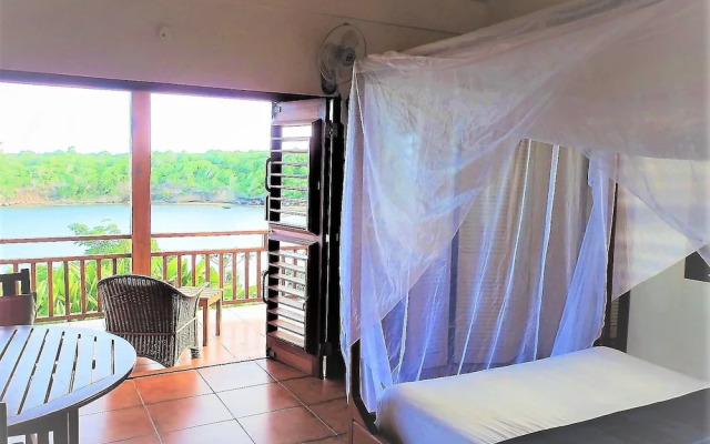 Two Bays Beach Villa Apartment and Studios