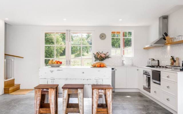 Your Luxury Escape-Ocean View Barn House