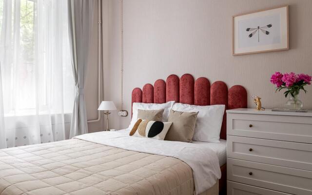 Kvart-Hotel (Кварт-Отель) на улице Садовая-Триумфальная 18