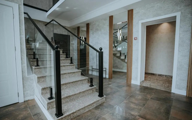 Lakeside Hotel & Spa