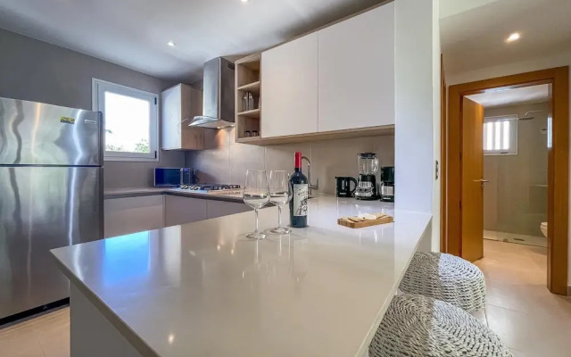 Beautiful Condo Just Steps Away From the Beach