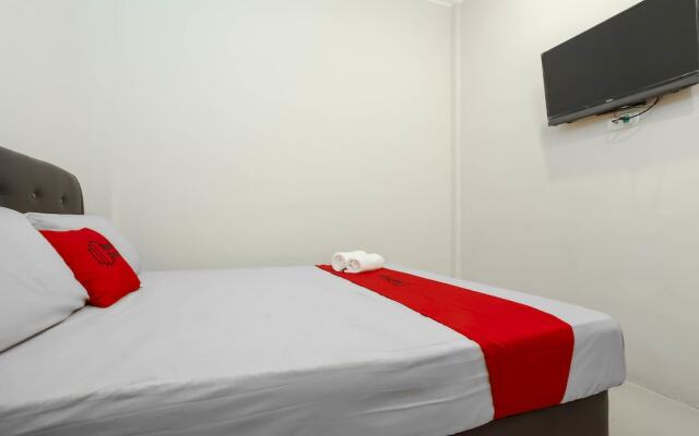 Reddoorz near Terminal Joyoboyo