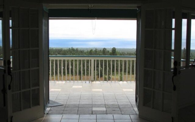 Plumeria Hill Bed & Breakfast