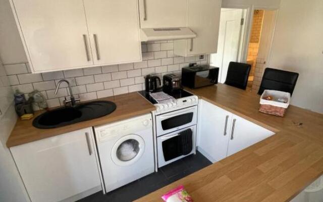 Monochrome 16 , Brentwood