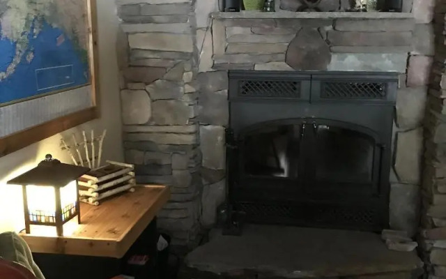 Twin Peaks Lodge and RV Park