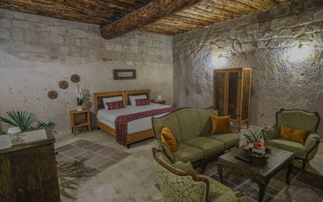 Kalsedon Cave Suites