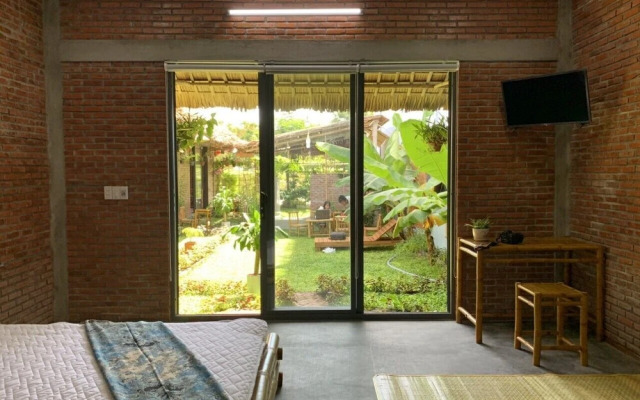 Ba's Garden Beachside Homestay