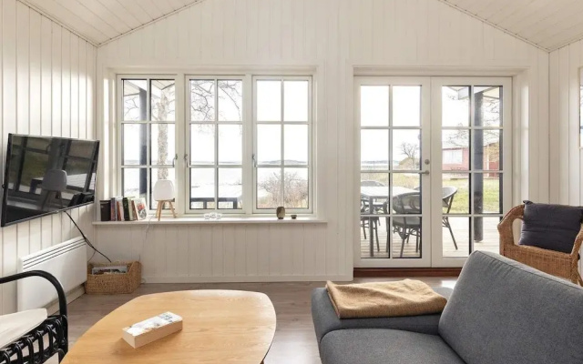 6 Person Holiday Home in Martofte